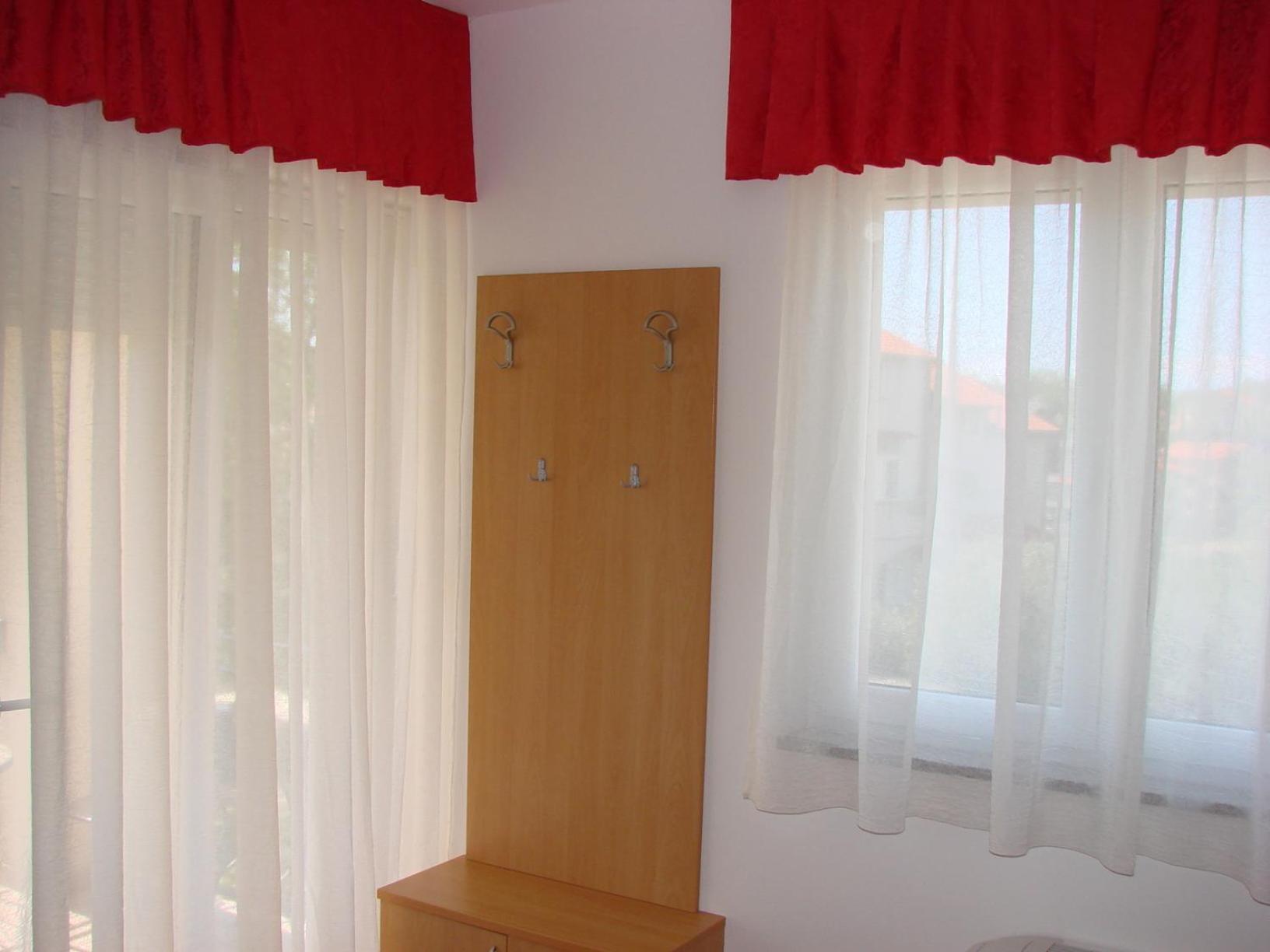 Pansion Dragica Apartment Rab Town Exterior photo