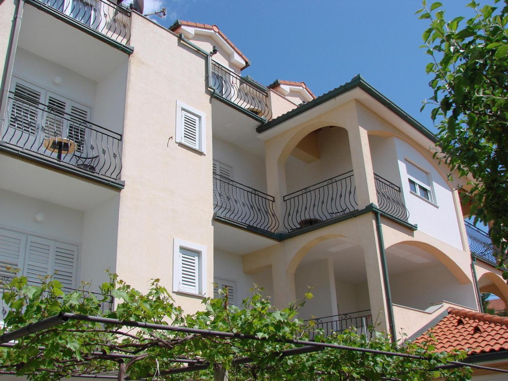 Pansion Dragica Apartment Rab Town Exterior photo